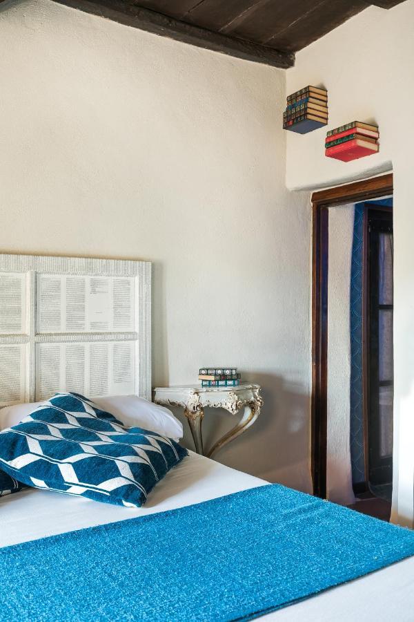 Opera Suites - Le Notti Bianche Calcata Esterno foto