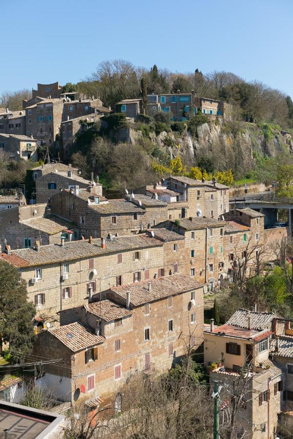 Opera Suites - Le Notti Bianche Calcata Esterno foto