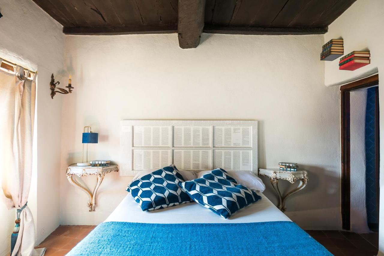 Opera Suites - Le Notti Bianche Calcata Esterno foto