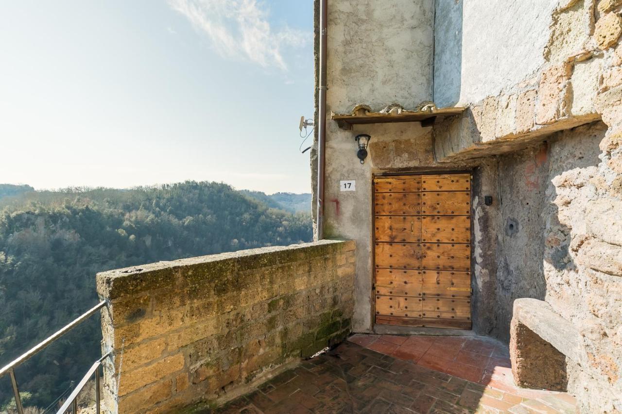 Opera Suites - Le Notti Bianche Calcata Esterno foto
