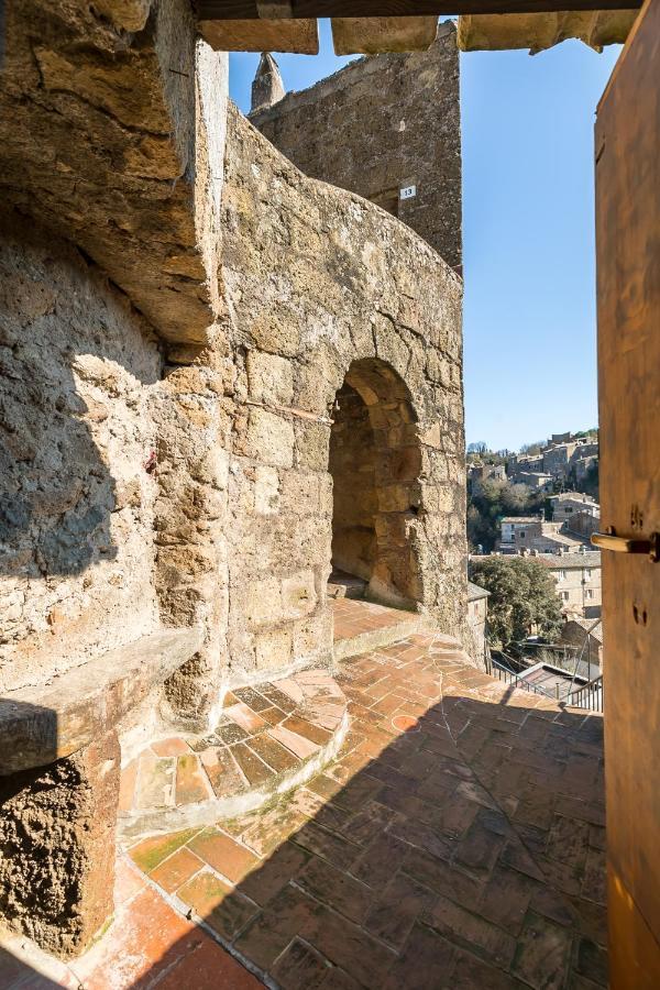 Opera Suites - Le Notti Bianche Calcata Esterno foto